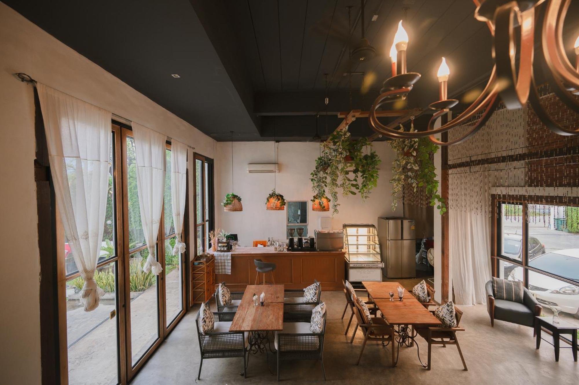 White Wall Riverfront Hotel Кампаенг Пет Екстериор снимка