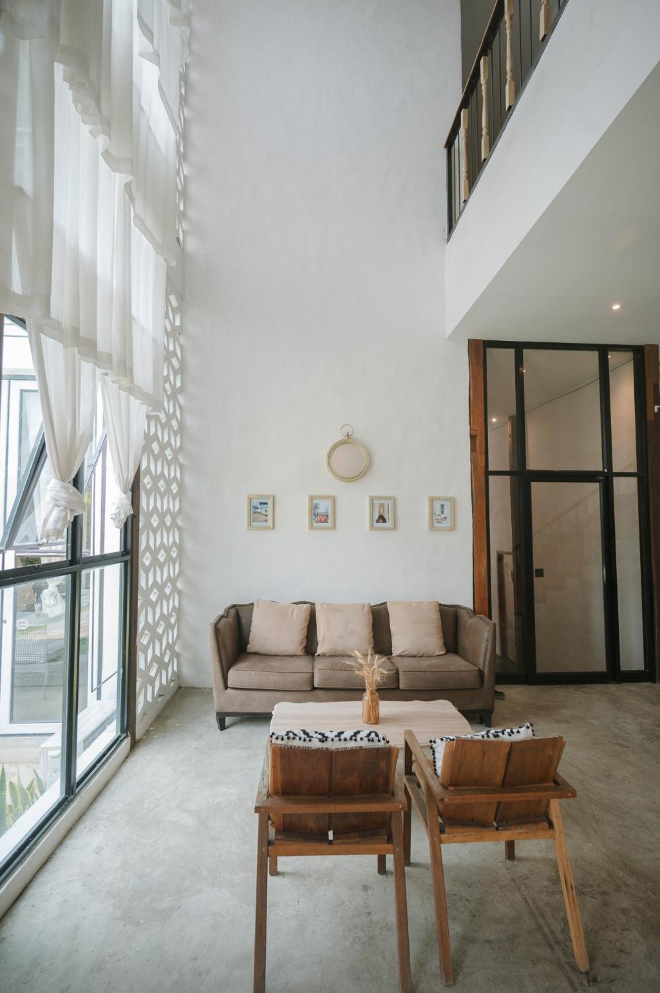 White Wall Riverfront Hotel Кампаенг Пет Екстериор снимка