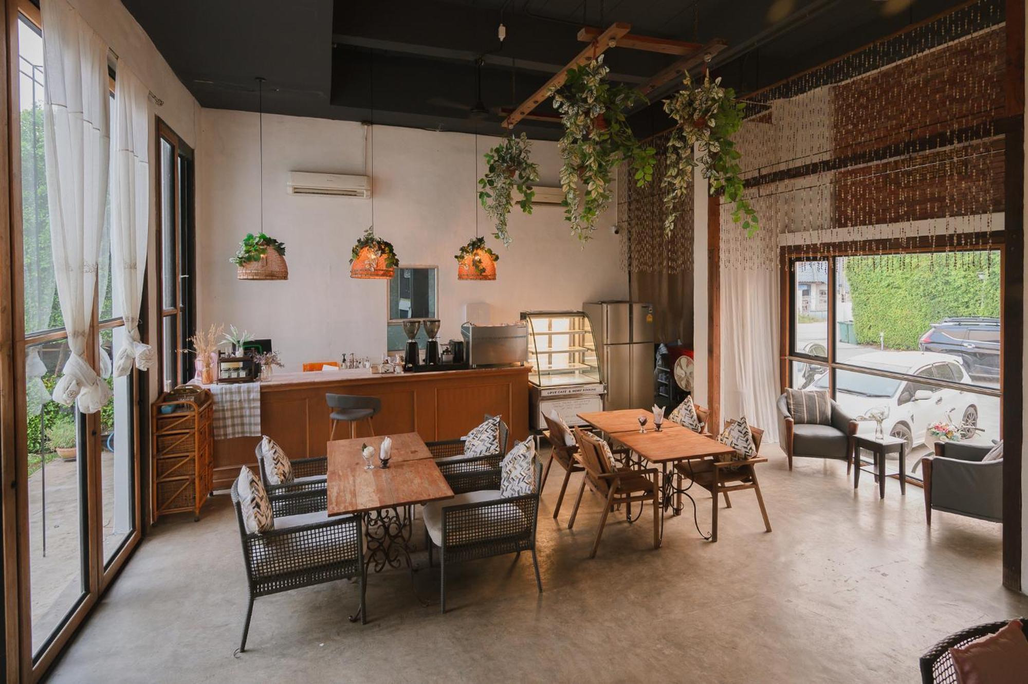 White Wall Riverfront Hotel Кампаенг Пет Екстериор снимка
