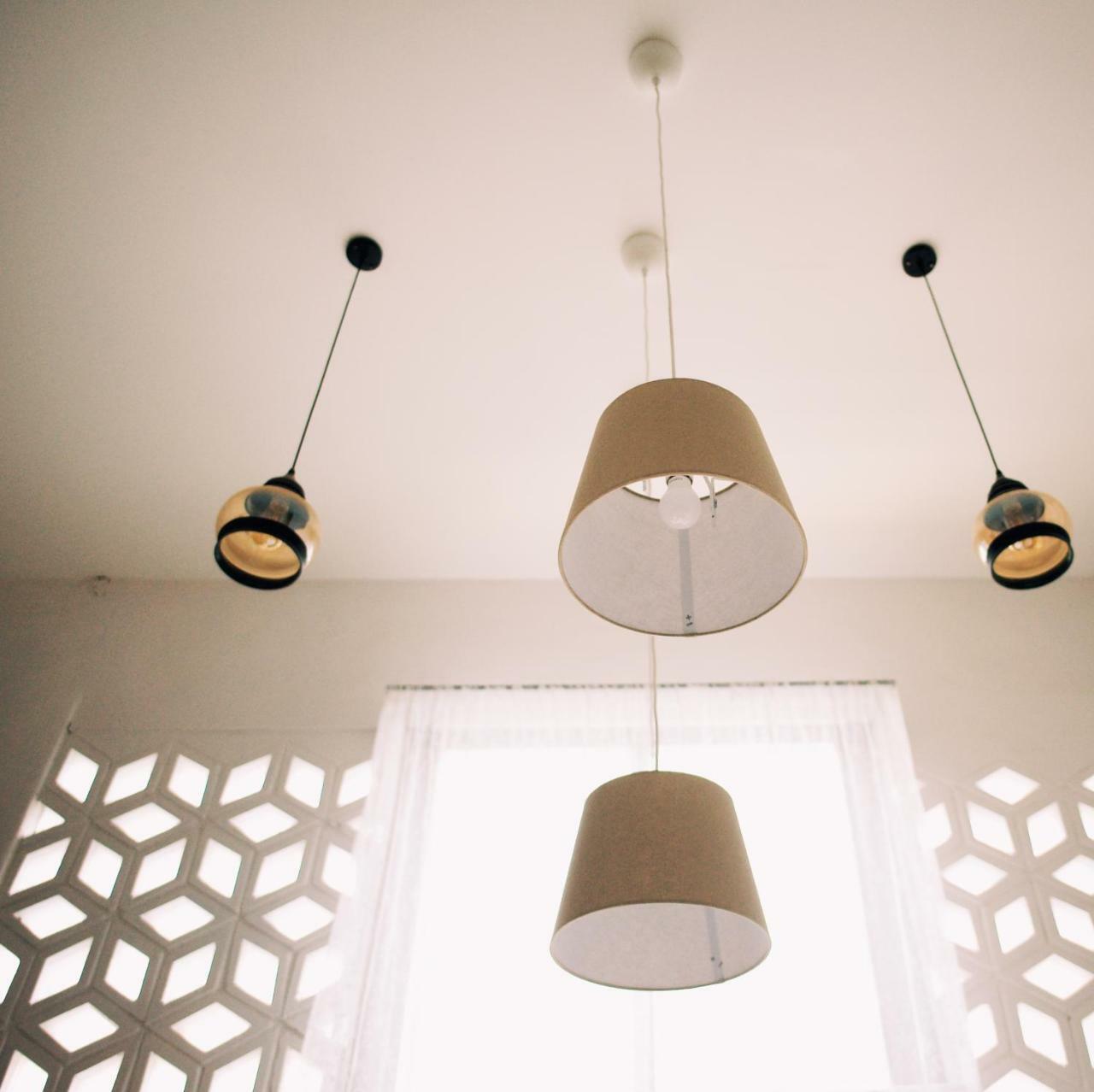 White Wall Riverfront Hotel Кампаенг Пет Екстериор снимка